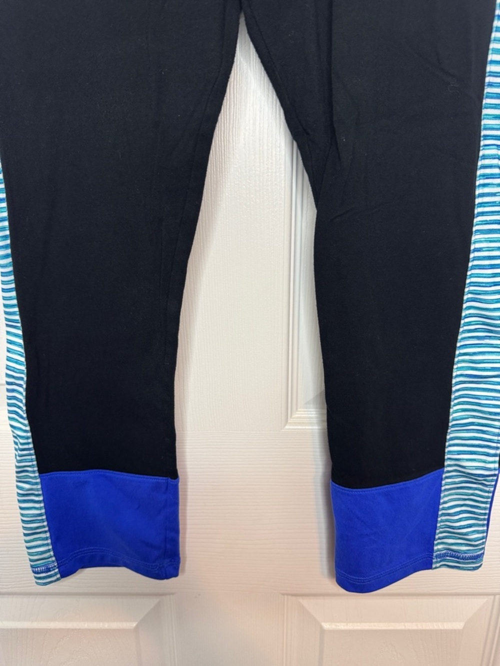 EUC SO Black Leggings with Blue Cuffs and Teal-Striped Side Panels - Picture 3 of 5